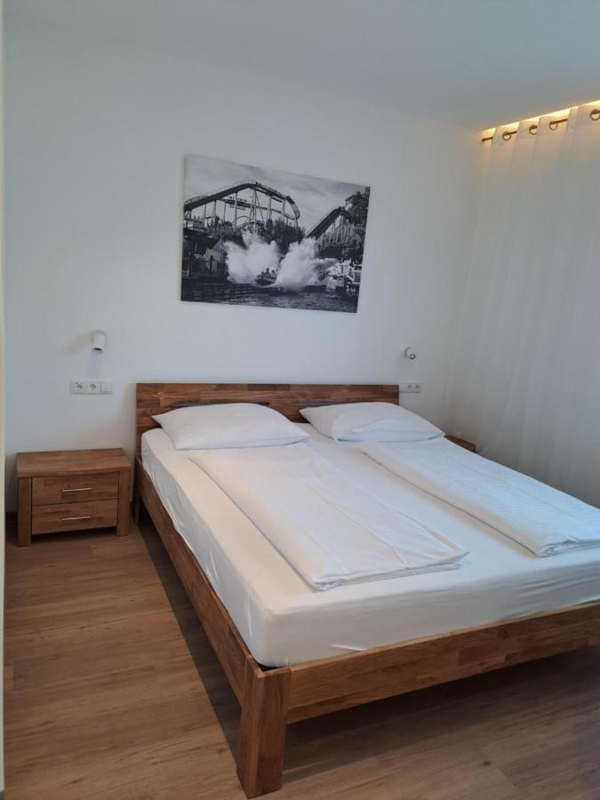 Pension Am Park Руст Екстериор снимка